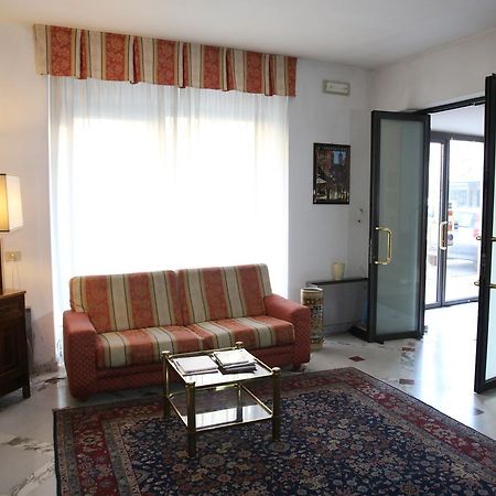 Hotel Paris Castel Goffredo Εξωτερικό φωτογραφία